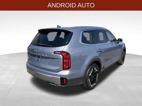 Used 2025 Kia Telluride S FWD image 7