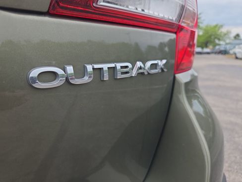 Used 2019 Subaru Outback 2.5i Limited w/ Popular Package #2 AWD/4WD image 14