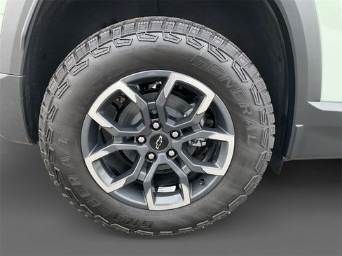 New 2026 Chevrolet Equinox ACTIV w/ Convenience Package III image 10