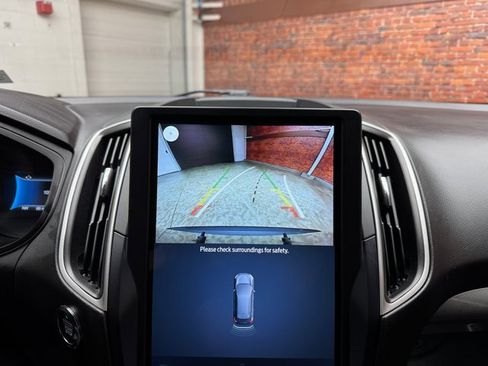 Certified 2023 Ford Edge SE w/ Black Appearance Package image 20