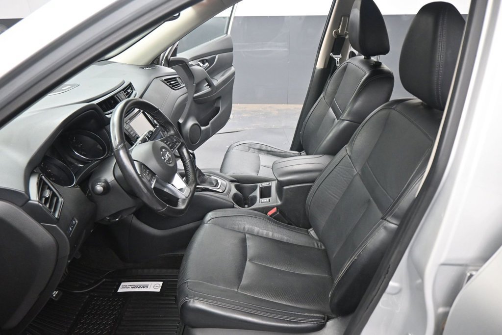 Used 2018 Nissan Rogue SL FWD image 9