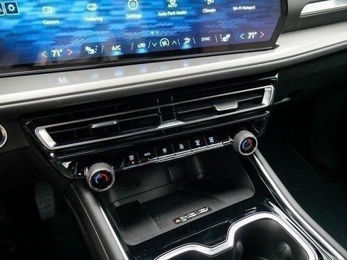 New 2026 Chevrolet Traverse LT w/ Enhanced Driving Package image 31