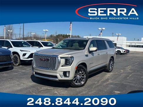 Used 2021 GMC Yukon XL Denali w/ Denali Ultimate Package AWD/4WD image 1