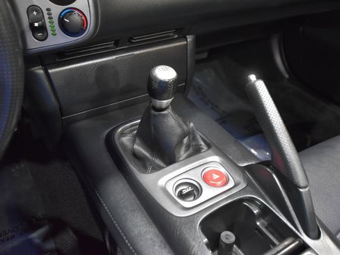 Used 2003 Honda S2000 image 25