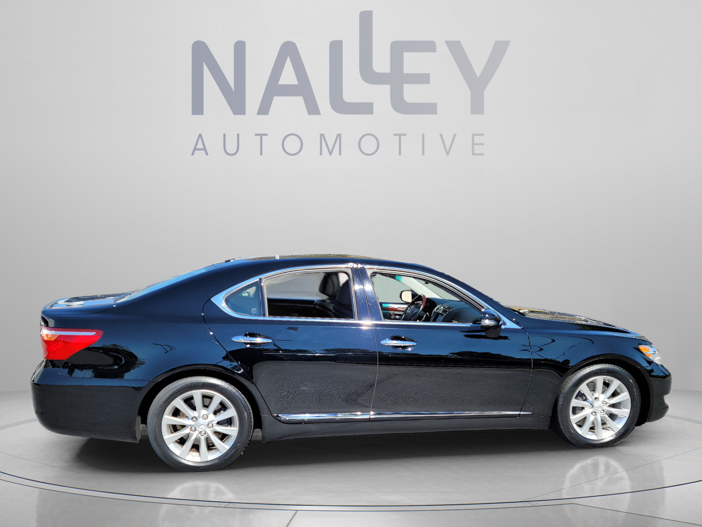 Used 2012 Lexus LS 460 AWD w/ Comfort Pkg image 6