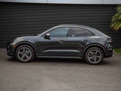 Certified 2025 Porsche Macan Turbo Electric AWD/4WD image 2