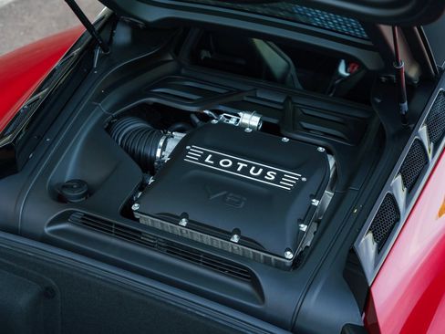 Used 2025 Lotus Emira RWD image 60