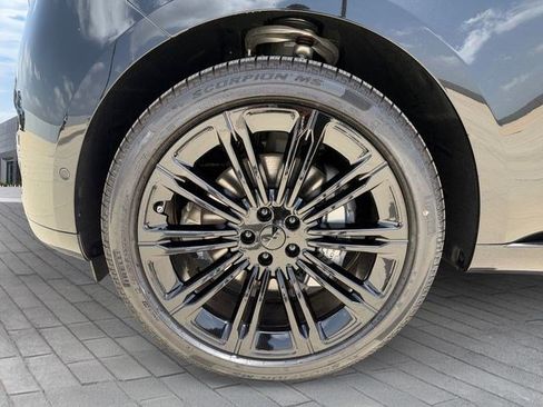 New 2026 Land Rover Range Rover SE AWD/4WD image 9