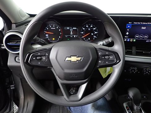 New 2026 Chevrolet Trax LS w/ LS Convenience Package FWD image 20