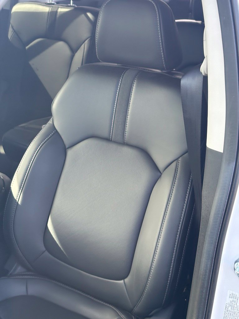 Used 2025 Honda Pilot EX-L image 11