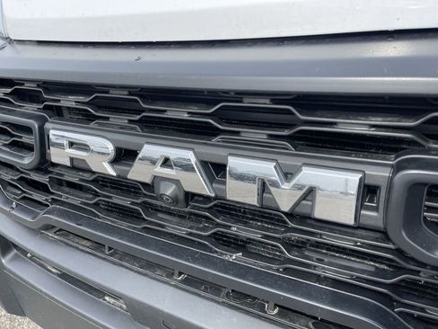 Used 2023 RAM ProMaster 2500 w/ Driver Convenience Group FWD image 12