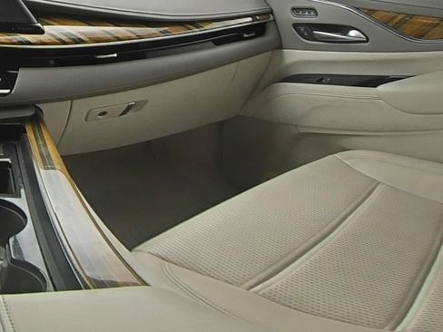 Used 2023 Cadillac Escalade Sport Platinum w/ LPO, ONYX Package AWD/4WD image 14