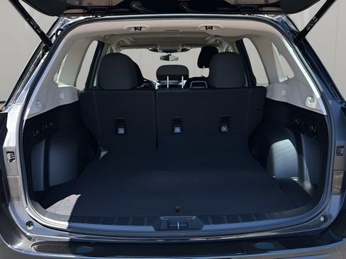 Used 2023 Subaru Forester Premium AWD/4WD image 10