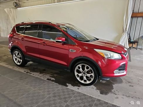 Used 2016 Ford Escape Titanium w/ Equipment Group 301A FWD image 2