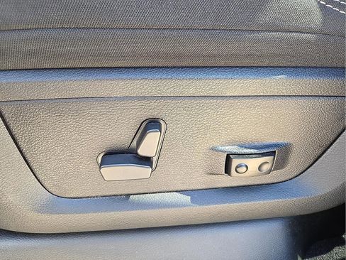 Used 2021 RAM 2500 Big Horn w/ Level B Equipment Group image 14