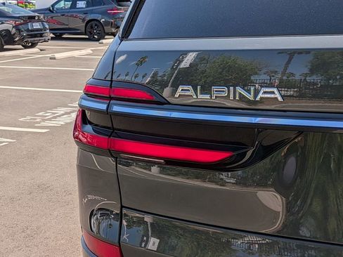 Certified 2025 BMW ALPINA XB7 AWD/4WD image 25