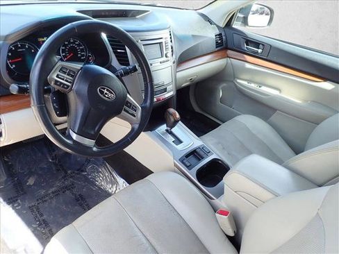 Used 2014 Subaru Outback 2.5i Limited w/ Moonroof Package AWD/4WD image 10