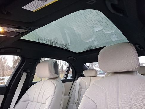 New 2026 BMW 740i xDrive w/ Premium Package image 13