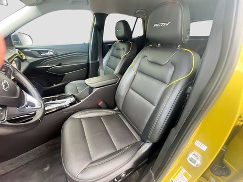 Used 2025 Chevrolet Trax ACTIV w/ Driver Confidence Package FWD image 21