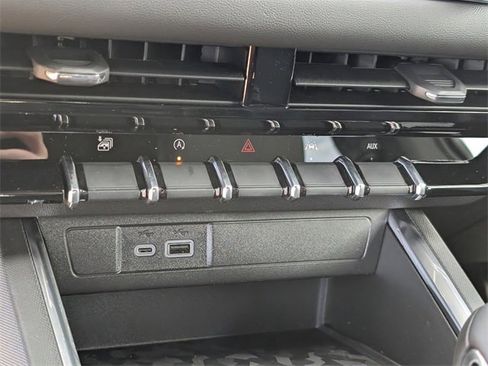 New 2026 GMC Canyon Elevation w/ Convenience Package image 15