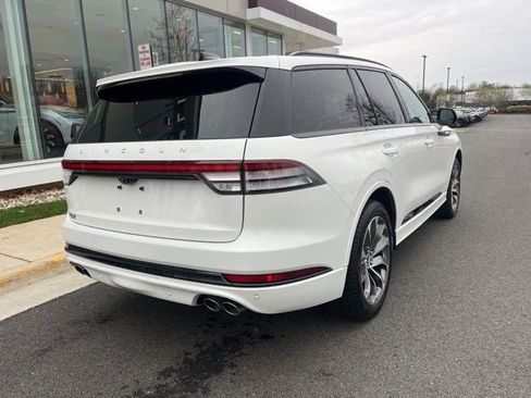 Used 2025 Lincoln Aviator AWD w/ Jet Appearance Package image 8
