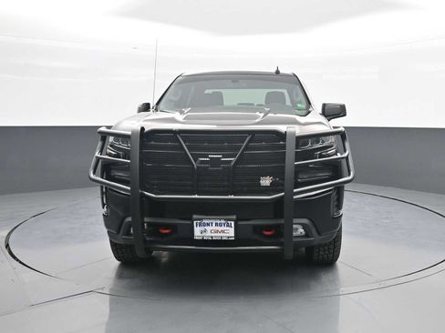 Used 2020 Chevrolet Silverado 1500 LT Trail Boss w/ Convenience Package AWD/4WD image 3