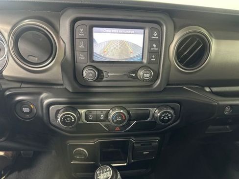 Used 2021 Jeep Wrangler Sport image 21