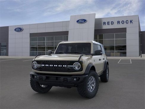 New 2025 Ford Bronco Badlands image 3