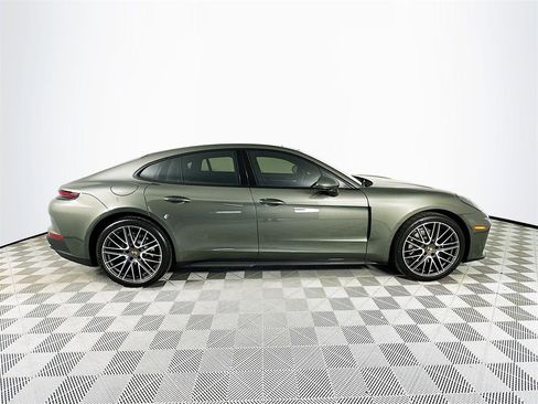 Used 2025 Porsche Panamera 4 image 8