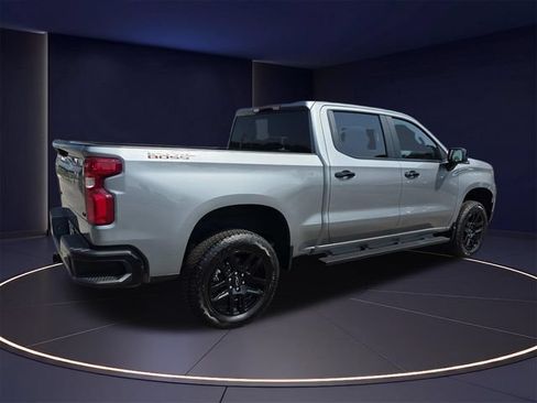 Used 2026 Chevrolet Silverado 1500 LT Trail Boss w/ LPO, Dark Essentials Package AWD/4WD image 3