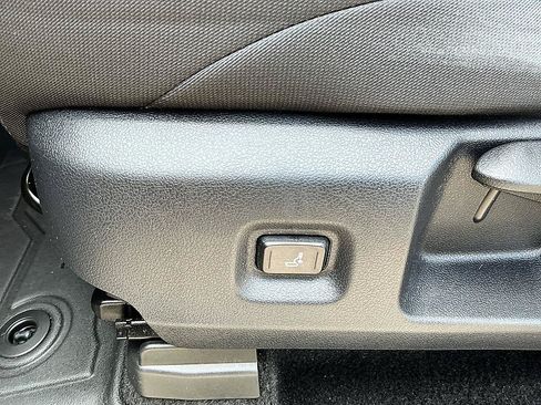 Used 2024 Toyota Tacoma SR5 AWD/4WD image 13