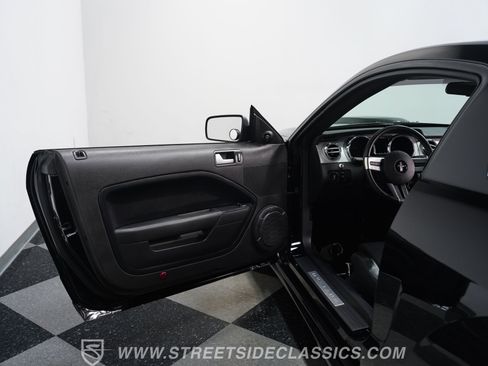 Used 2006 Ford Mustang GT RWD image 35