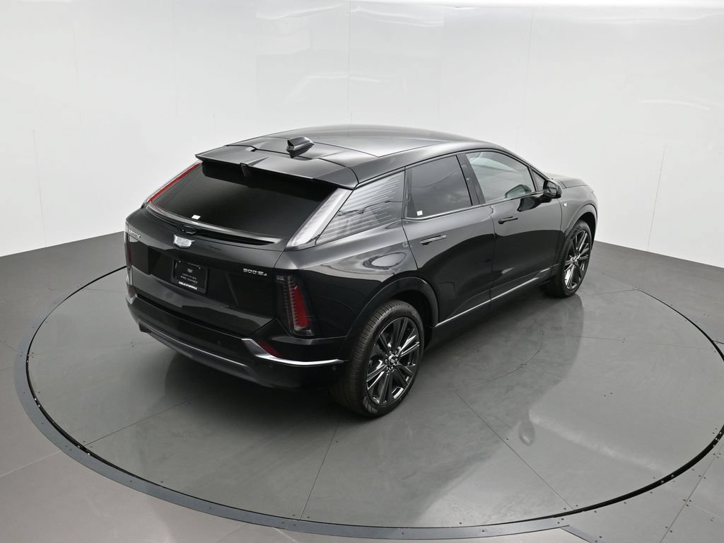 Certified 2025 Cadillac Optiq Sport 2 AWD/4WD image 45