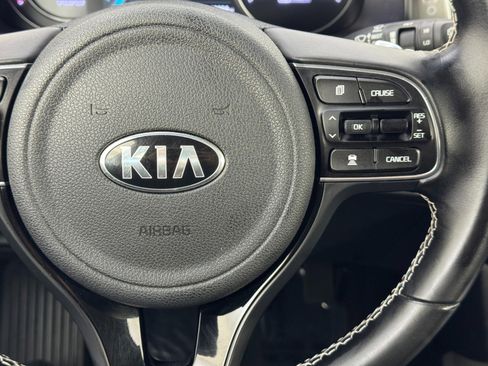 Used 2019 Kia Niro EX image 20