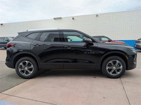 New 2026 Chevrolet Blazer LT image 7