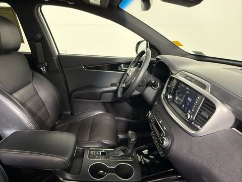 Used 2019 Kia Sorento SX image 52