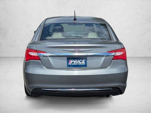 Used 2012 Chrysler 200 Touring FWD image 6