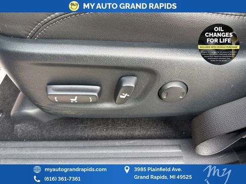 Used 2024 Toyota 4Runner SR5 Premium image 11