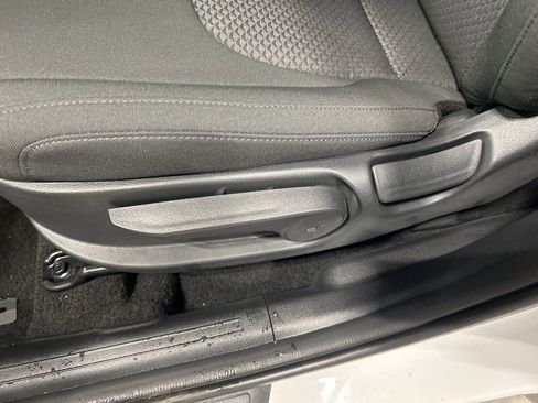 New 2026 Kia Sportage LX image 10