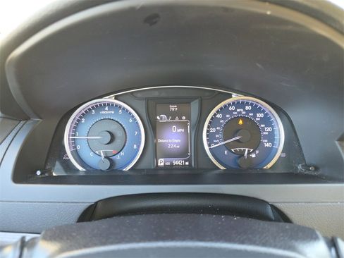 Used 2015 Toyota Camry LE image 30