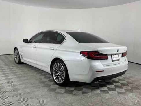Used 2021 BMW 530e 530e iPerformance w/ Premium Package image 5