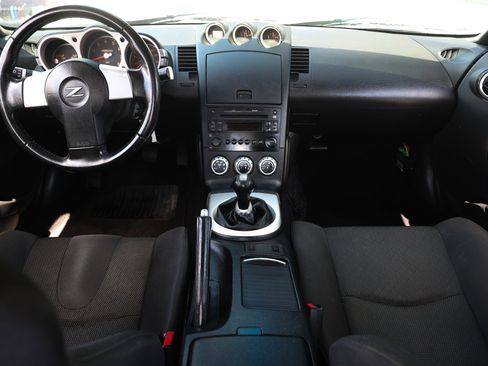 Used 2006 Nissan 350Z Coupe w/ (K96) Aerodynamics Pkg RWD image 2