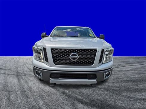 Used 2017 Nissan Titan PRO-4X AWD/4WD image 9