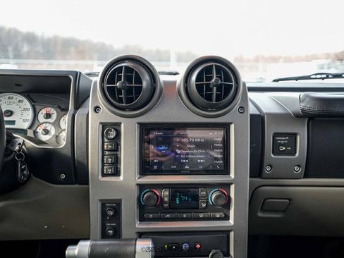 Used 2003 HUMMER H2 w/ Preferred Equipment Group AWD/4WD image 29