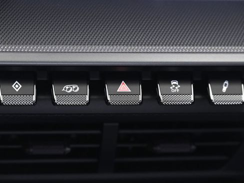 Used 2025 Porsche 911 Carrera image 29