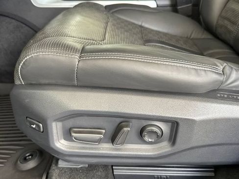 Used 2025 Toyota Tundra Capstone AWD/4WD image 13