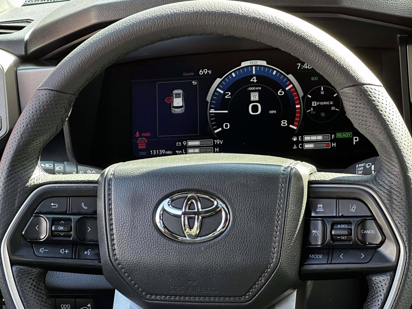 Used 2025 Toyota Sequoia SR5 w/ SR5 Premium Package AWD/4WD image 20