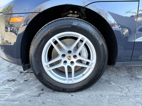 Used 2019 Porsche Macan image 46