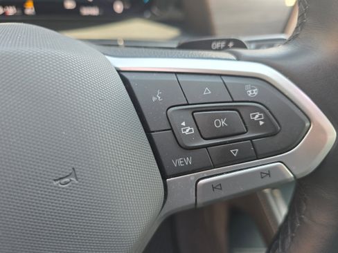 Used 2024 Volkswagen Atlas SEL Premium R-Line image 18