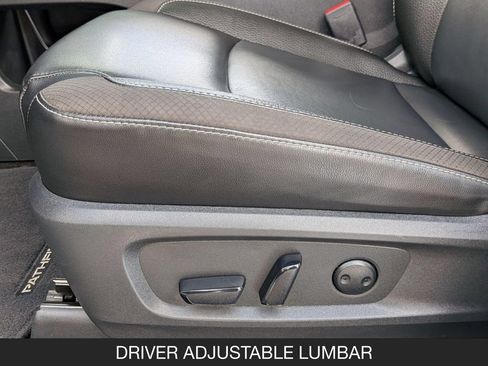 Used 2023 Nissan Pathfinder SL w/ Black Appearance Package FWD image 15